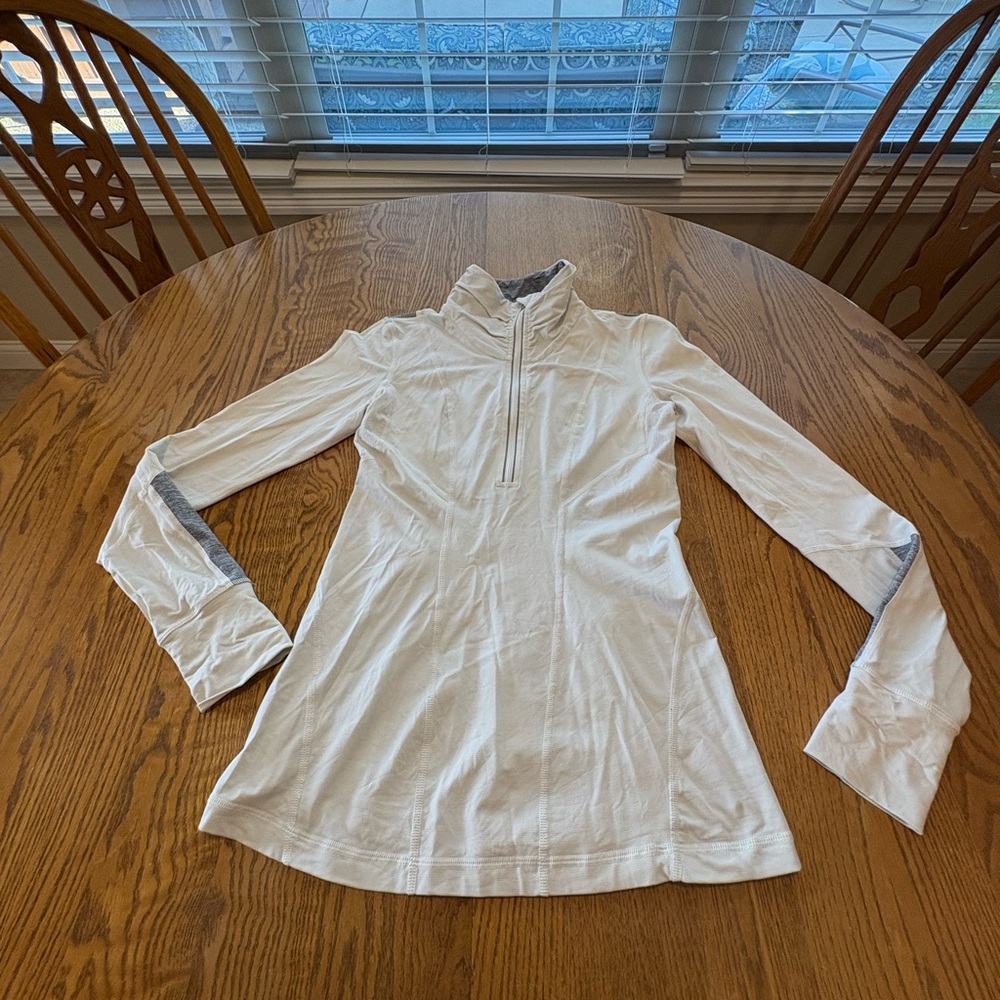 Lululemon white and grey 1/2 zip pullover running fitted older style size 8